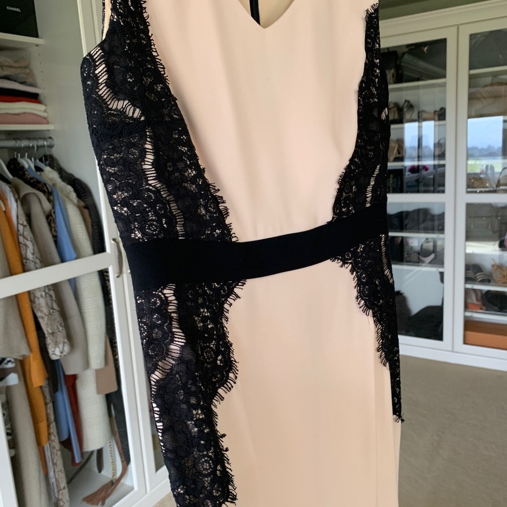 TAHARI lace pencil dress - Picture 2 of 11